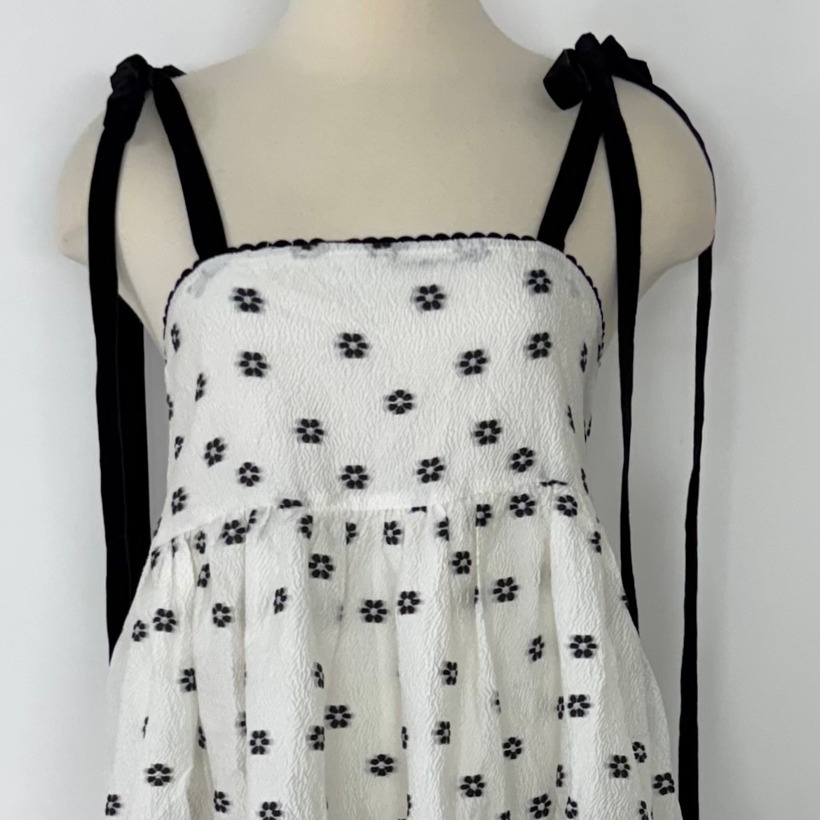 Sister Jane Lucia Jacquard Floral Midi Dress Textured Flowers Empire Waist M Nwt — image 2 of 8